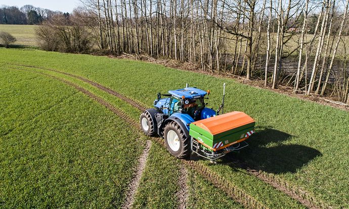 ZA-TS4200_NewHolland_d0_kw_DJI_0941