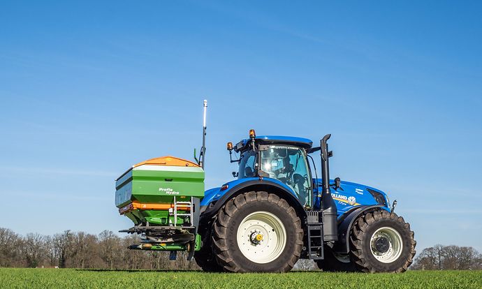 ZA-TS4200_NewHolland_d0_kw_P3257191